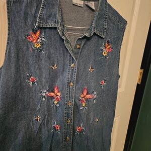 Vintage 90's Cabin Creek Denim Button Down Shirt with Embroidered Butterflies